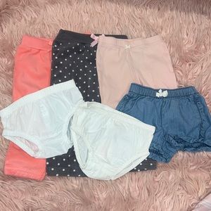 Carter’s 6-9 months bottoms